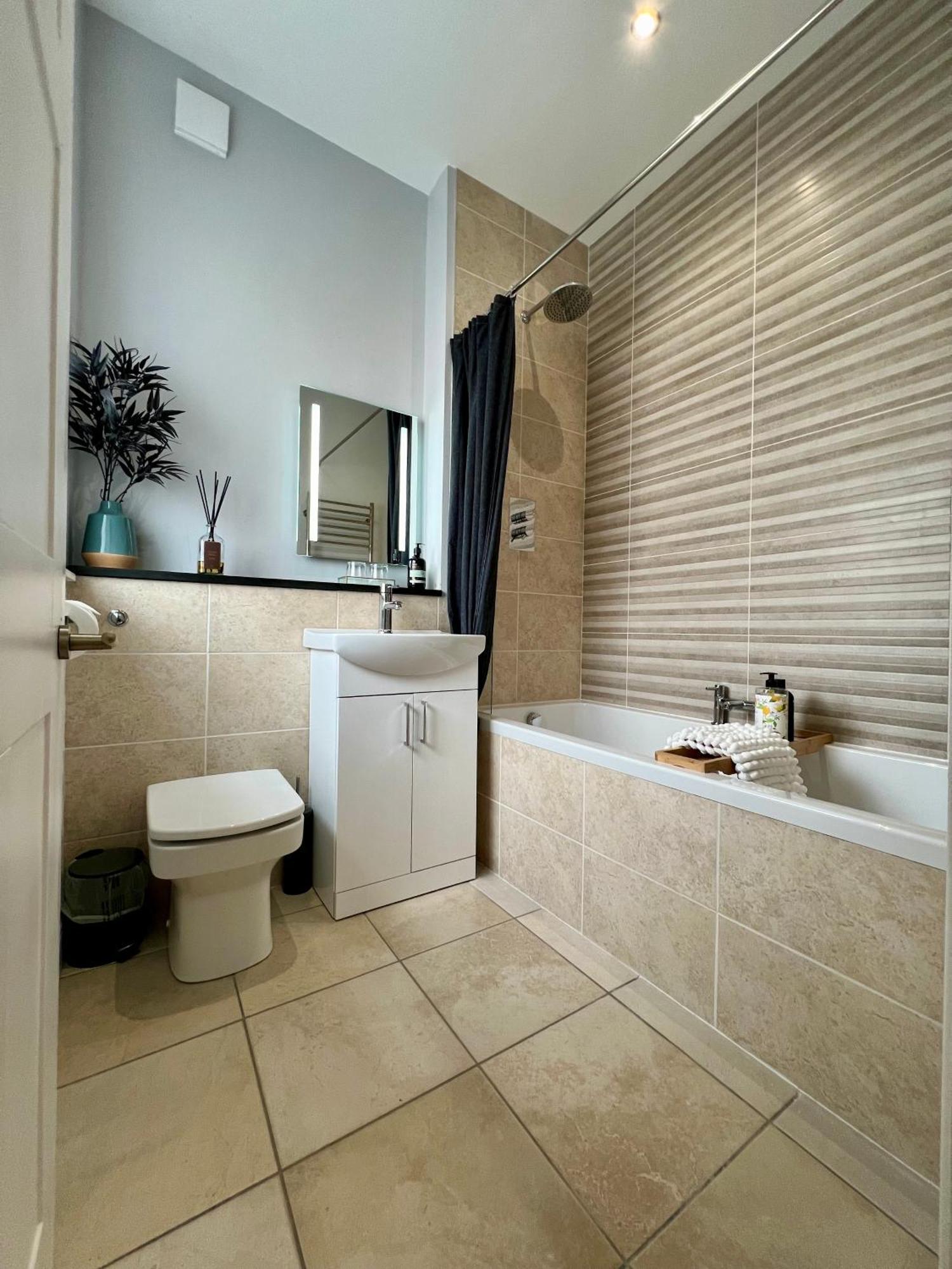 Private Double Room With Ensuite, No Breakfast, Truro City Centre Экстерьер фото